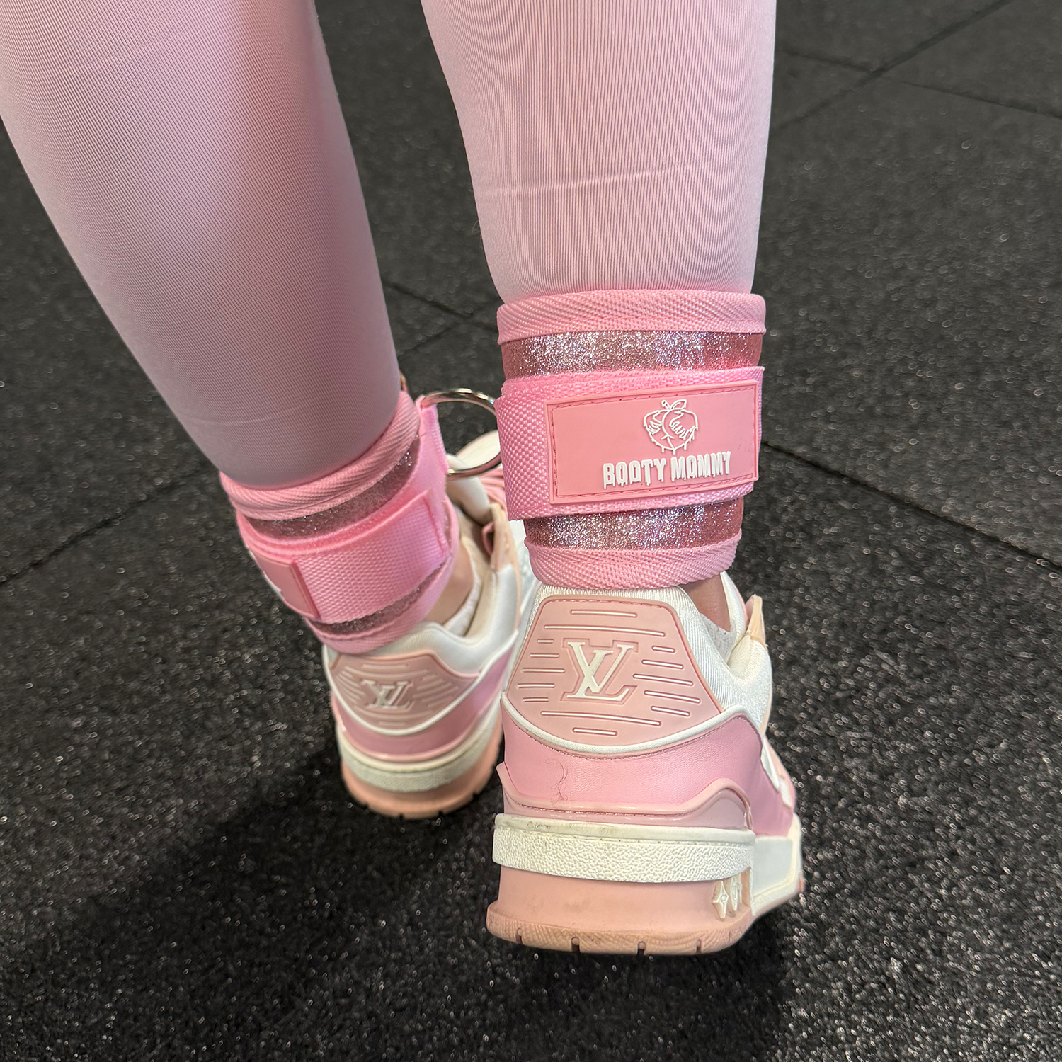 BOOTY MOMMY GLITTER KOTNÍKOVÉ ADAPTÉRY