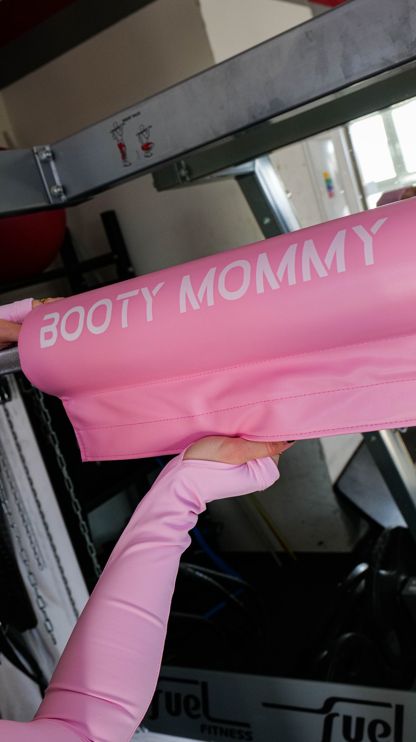 BOOTY MOMMY PĚNA NA CVIČENÍ